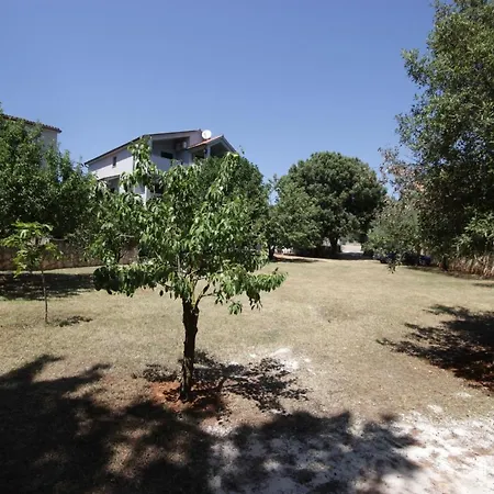 Apartments Smitran Banjole Exterior photo