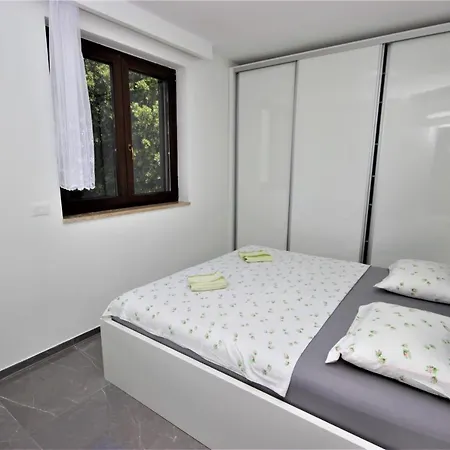 Apartments Smitran Banjole Exterior photo