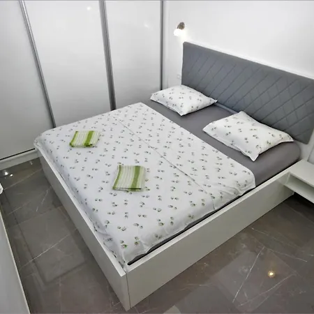 Apartments Smitran Banjole Exterior photo