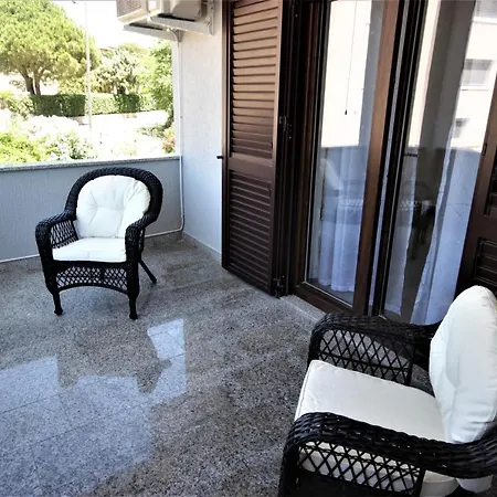 Apartments Smitran Banjole Exterior photo